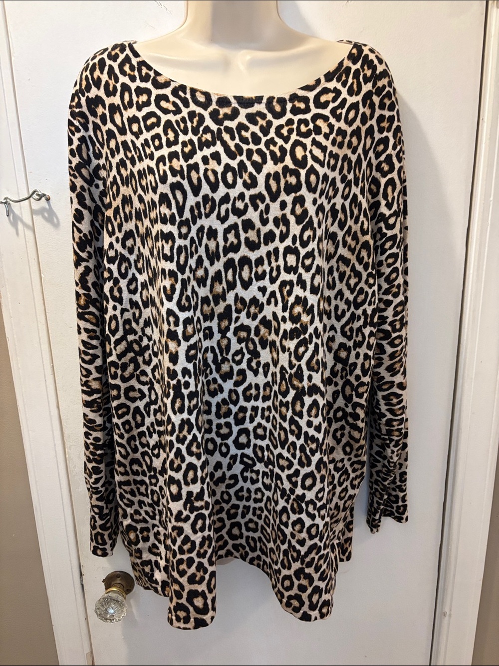 Chico’s 3 XL Leopard Print Loose Fit Sweater 26-157